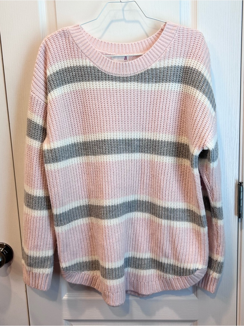 SO Women’s Light Pink/Gray/White Striped Cable Knit Long Sleeve Sweater Size XL